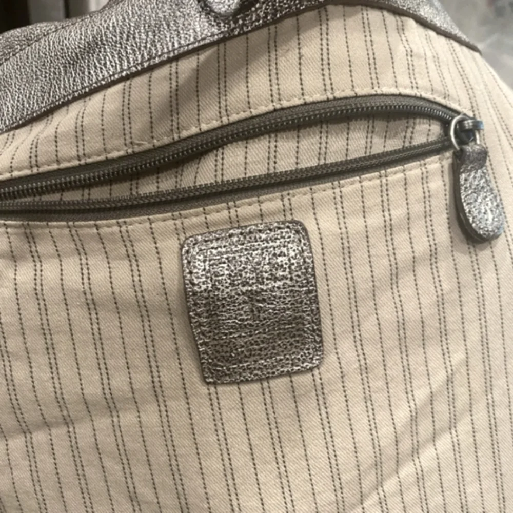 FRYE Melissa Leather Hobo/Shoulder/Crossbody Bag .. Silver